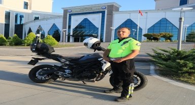 Samsun'da motosikletli gence nasihatte bulunan trafik polisi Yıldırım, o anları anlattı: