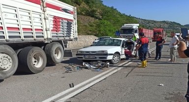 Sinop'ta iki otomobil çarpıştı, 1 kişi öldü, 8 kişi yaralandı