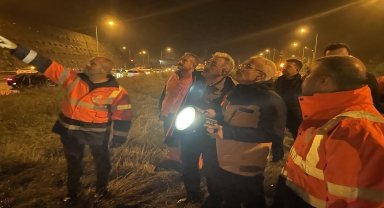 Ulaştırma ve Altyapı Bakanı Uraloğlu, Anadolu Otoyolu'ndaki heyelan bölgesinde incelemelerde bulundu: