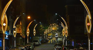 AKKUŞ GÖZ KAMAŞTIRIYOR