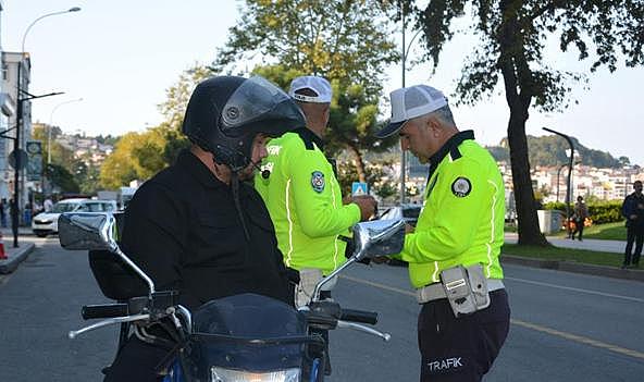 Ordu’da ticari taksi ve motosiklet sürücüleri denetlendi