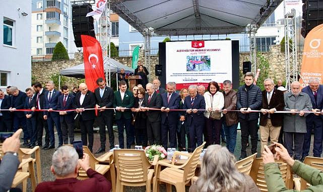 BÜYÜKŞEHİR BELEDİYESİNCE TAMAMLANAN CEMEVİNİN AÇILIŞI YAPILDI