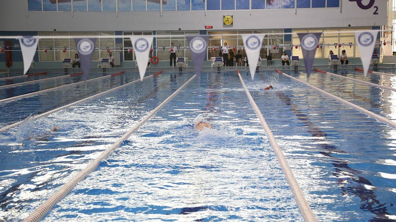 YÜZME MÜSABAKALARI SONA ERDİ