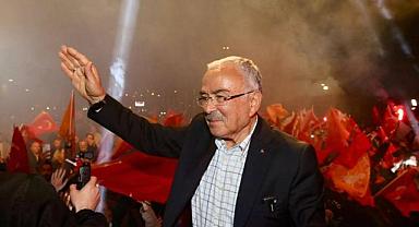 DURMAK YOK HİLMİ GÜLER İLE YOLA DEVAM