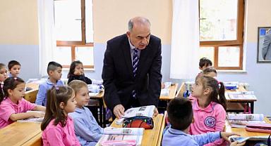 Vali Erol'dan İlkokul Ziyareti