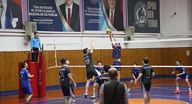 ORDU’DA VOLEYBOL GRUP MÜSABAKALARI HEYECANI