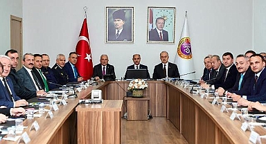 Sahipsiz Sokak Hayvanlarıyla İlgili İstişare Toplantısı Yapıldı