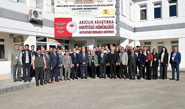 Vali Erol, Arıcılıkta Yapay Zekâ Teknolojileri Kullanımı Çalıştayı’na Katıldı
