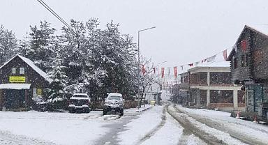 Çambaşı Yaylası’nda yoğun kar yağışı etkili oldu