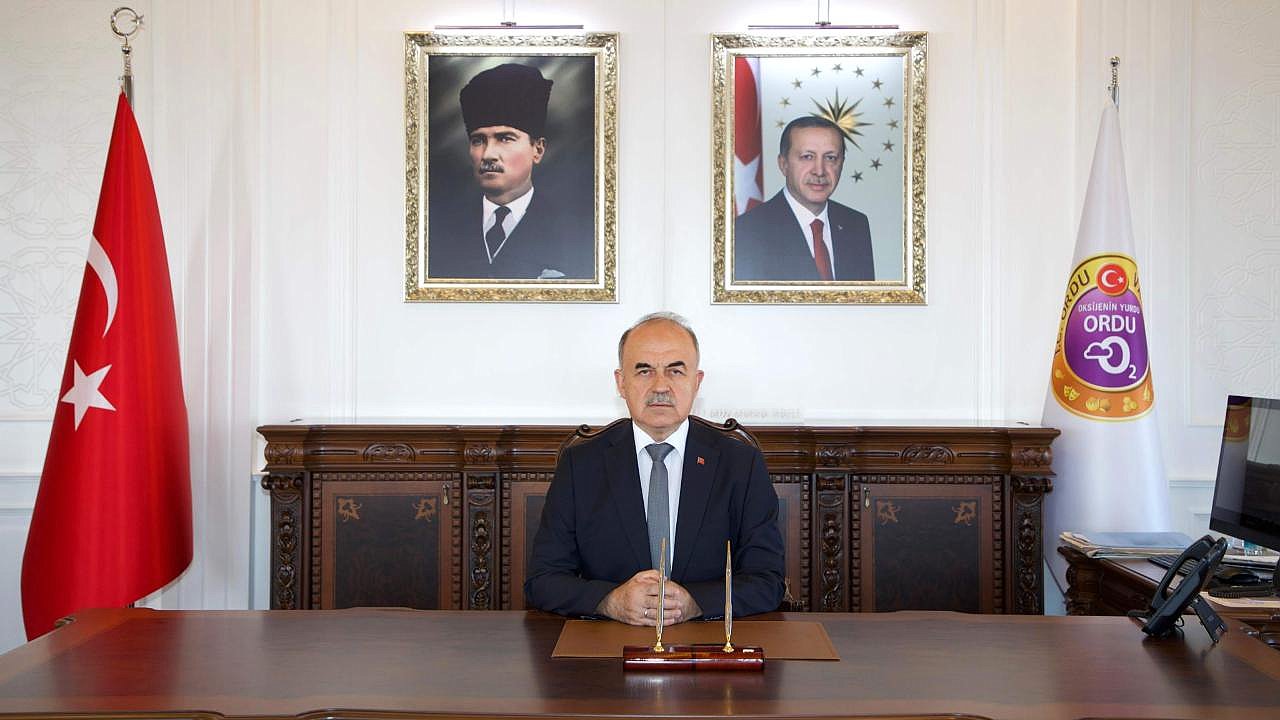 Valimiz Sayın Muammer EROL'un 24 Kasım Öğretmenler Günü Mesajı